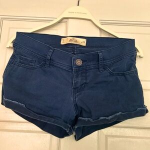Hollister Short-Short Low Rise 2" inseam Size 3 W26 in Blue